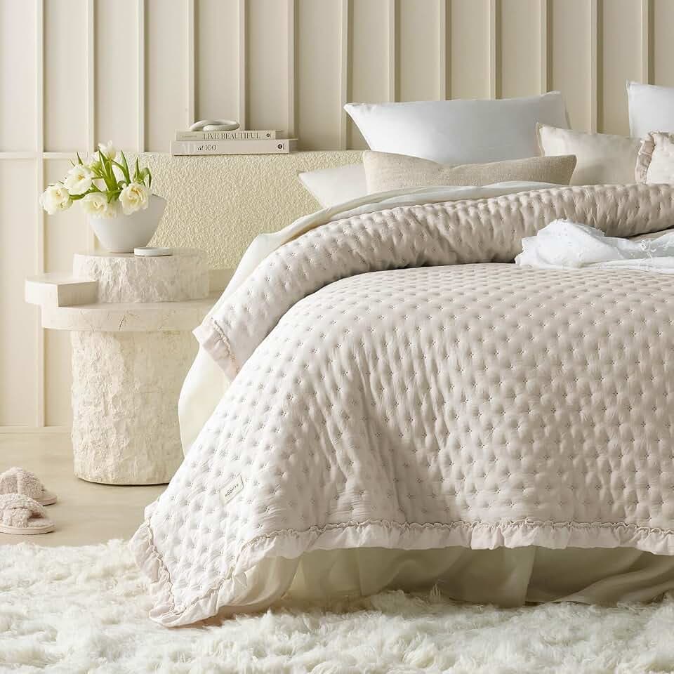 ROOM99 Molly Elegante Tagesdecke in Creme 220 x 240 cm