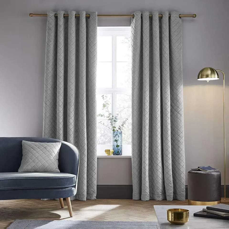 Catherine Lansfield Living So Soft Luxe Velvet Geometrische Vorhänge mit Ösen, 117,8 x 183,9 cm, Silbergrau
