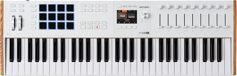 Arturia KeyLab 61 MK3 Weiß MIDI Controller-Tastatur für die Musikproduktion, mit einem All-in-One-Software-Bündel - 61 Tasten, 9 Encoder, 9 Fader, 12 Pads – Weiß