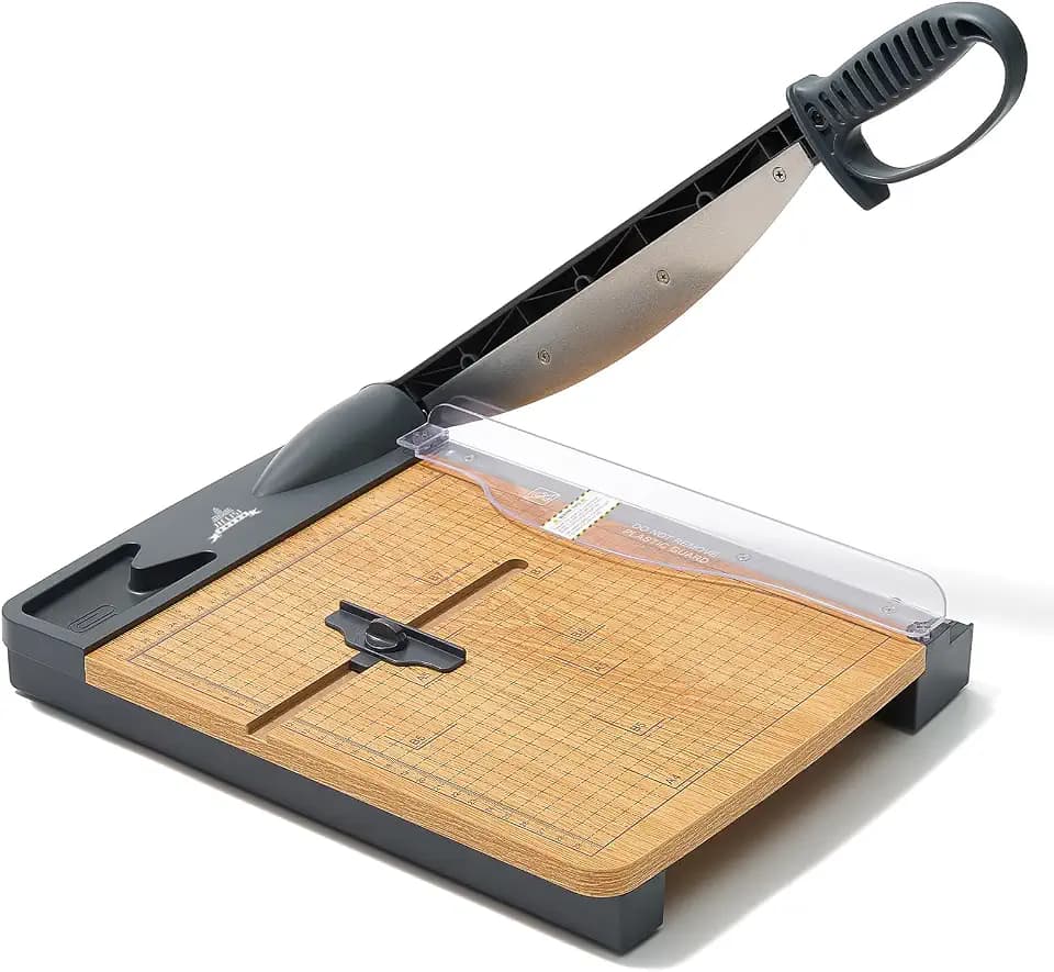 A4 Robuster Hebelschneider mit Holzuntergrund 30 cm, bis 32 Blatt