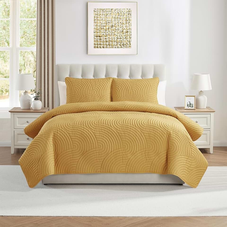 VCNY Home Sands Pinsonic Bedding Set, Full/Queen 3-Piece, Gold