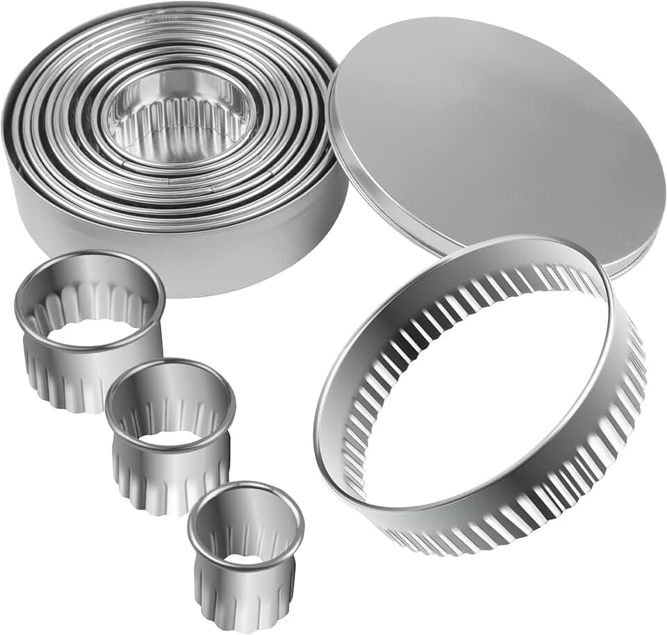 Mini Runde Geriffelte Ausstecher Set 12 Stück Gebäck Ausstecher Edelstahl Kreis Keksausstecher Ring Scone Cutter für Gebäck Donut Fondant Mousse Backen DIY Kuchen