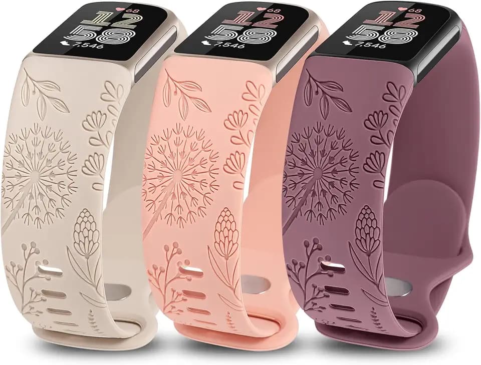 TOYOUTHS 3 Stück Löwenzahn Floral Gravierte Armband Kompatibel mit Fitbit Charge 6/Charge 5 Armband Damen, Blume Cute Weich Silikon Sport Armbänder für Charge 6, Polarstern/Pink/Rauch Violett