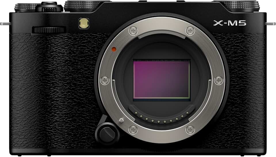 FUJIFILM X-M5 Spiegellose Systemkamera | APS-C-Kamera mit 26,1 MP X-Trans-Sensor, KI-Autofokus, 6.2K-Video, 9:16-Modus und Klappdisplay für Vlogging & Streetfotografie | Nur Gehäuse, Schwarz