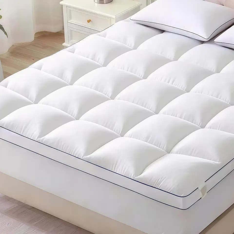 COMFLIVE Queen Mattress Topper, 800GSM Plush Pillow Top, Deep Pocket, White