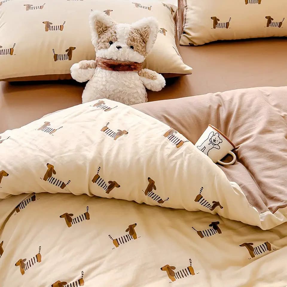 Sedefen Bettwäsche 135x200cm Dackel Beige Braun Wendebettwäsche Set 2 Teilig Wursthund Dackel-Motiv Bettwaren-Sets Microfaser ÖKO-TEX Bettbezug mit Reißverschluss und 1 Kissenbezug 80x80cm