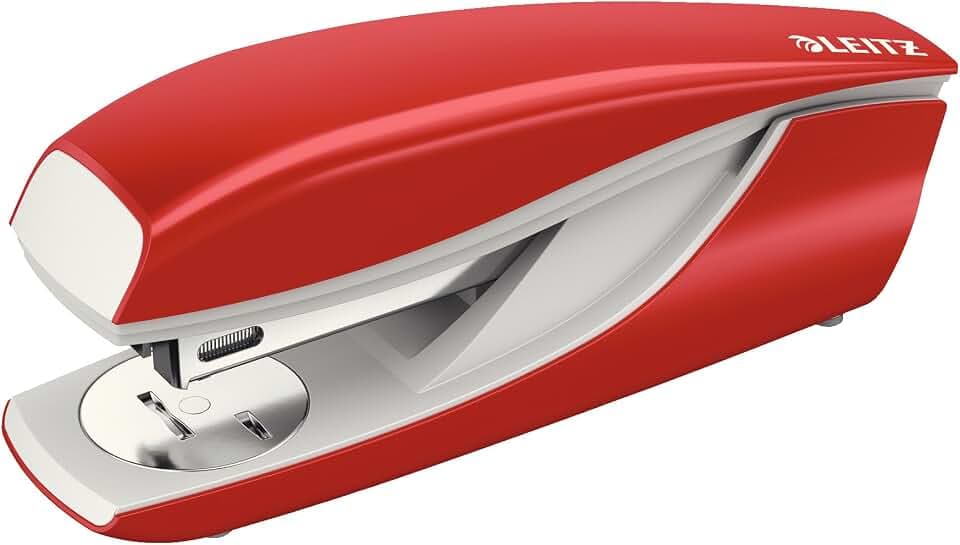 Leitz Büroheftgerät für 30 Blatt, Tacker aus Metall mit Kunststoffelementen, Inkl. 200 Heftklammern, NeXXt Serie, Rot, 55020025