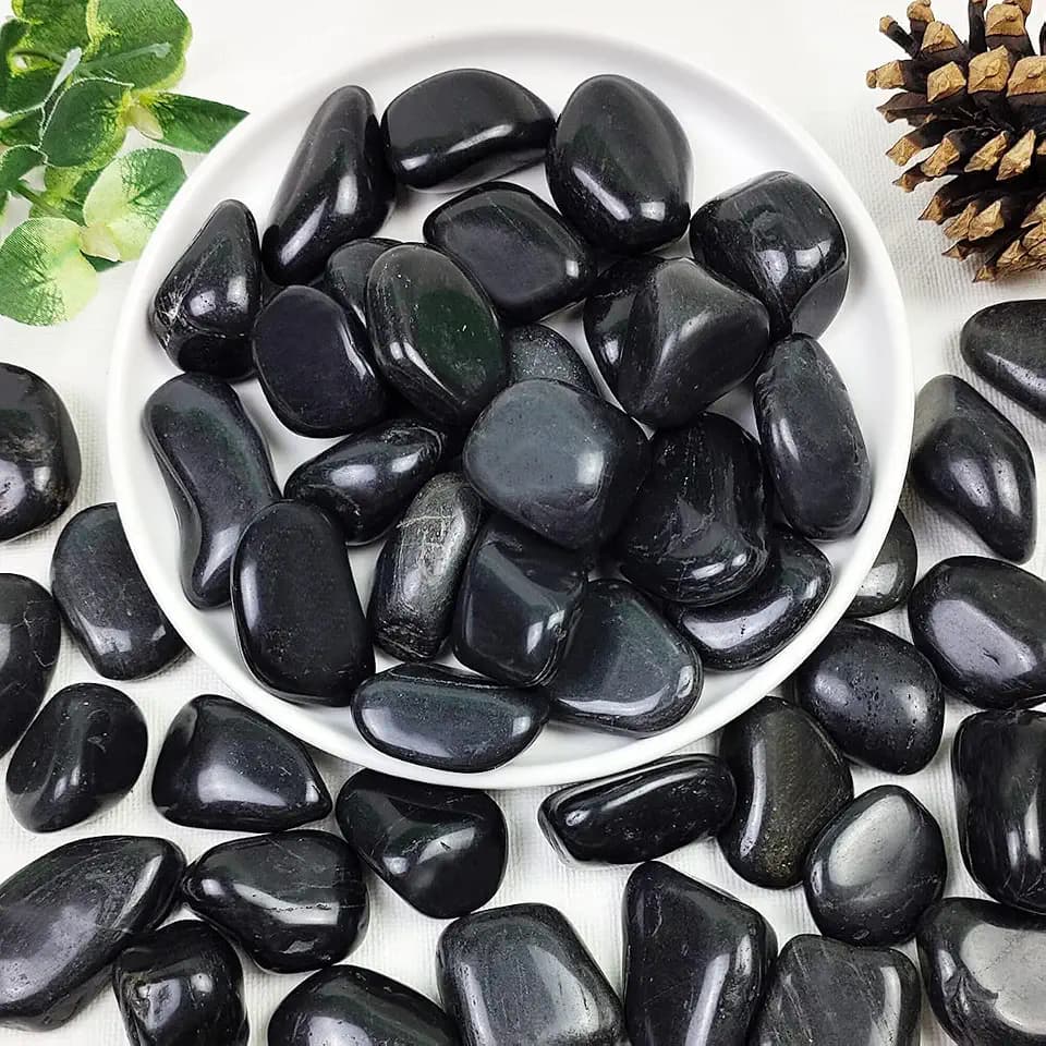 YISZM 20lbs Black Pebbles for Plants, 1-2 Inch High Polished Natural River Rocks for Landscaping, Decorative Stones Vase Filler Fish Tank Aquariums Garden Outdoor and Indoor DIY
