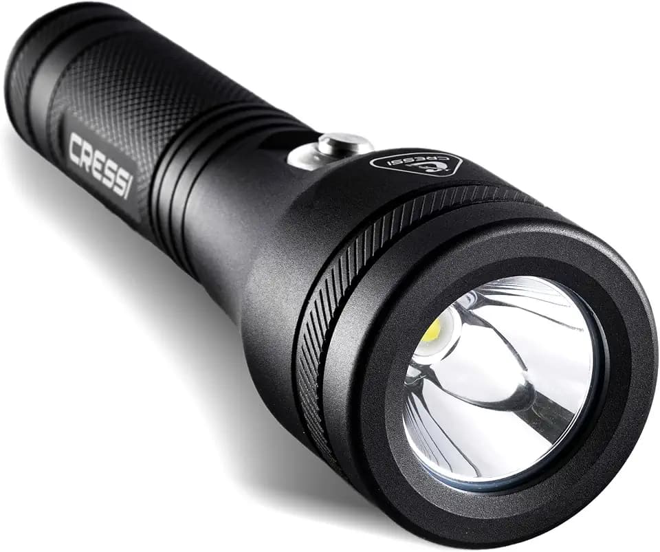 CRESSI Astra Torch Black - Hochleistungs LED Unterwasserlampe mit hoher Leuchtkraft, Wasserdicht, IPX8, 100m, Unisex, Schwarz und Kompakt für Tauchen, Angeln, Wassererkundungen