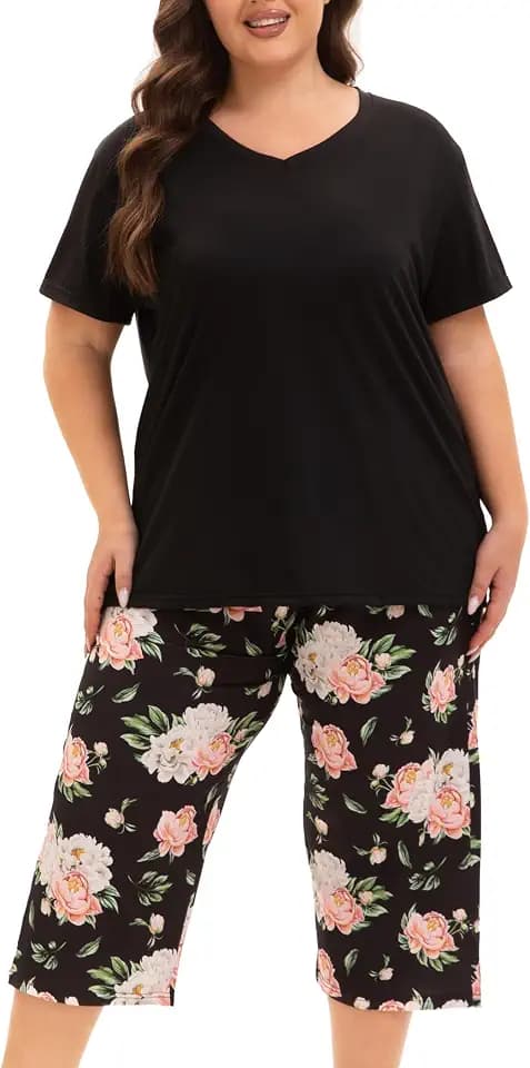 Plus Size Pajamas for Women Set, Womens Plus Size Short Sleeve V Neck Capri Pants Pajama Sets with Pockets