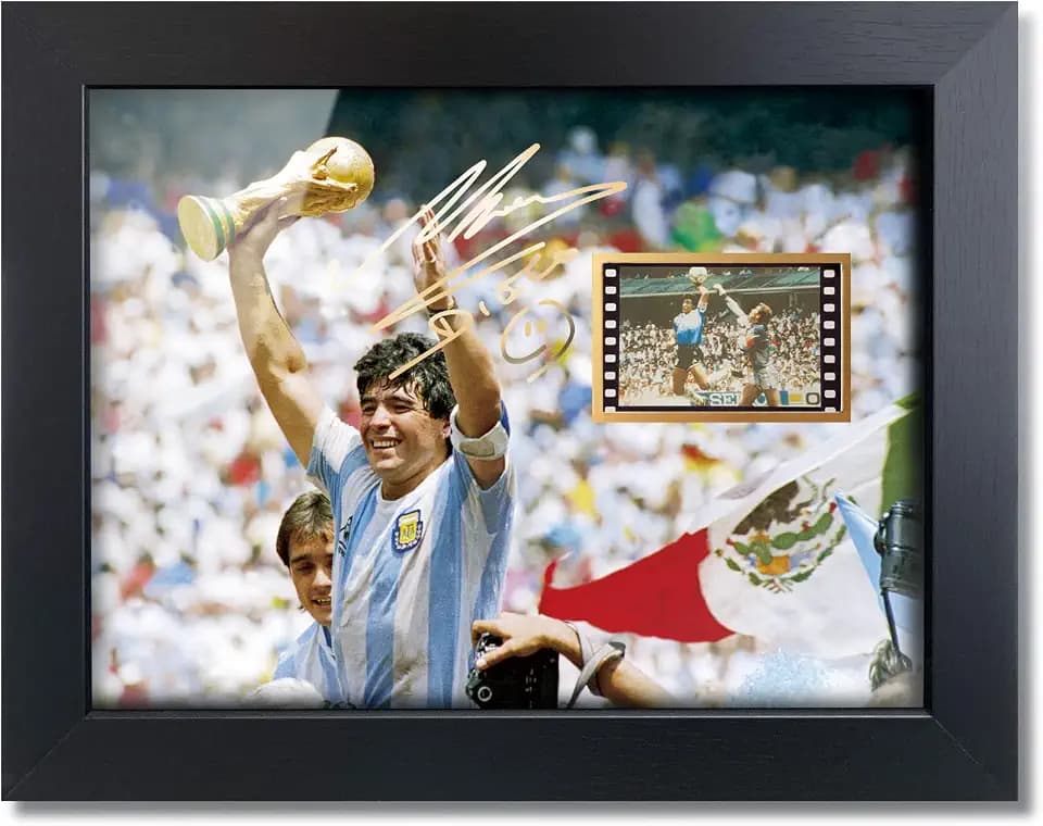 sufenvera Signed Maradona Framed Poster, 8x6 Inches