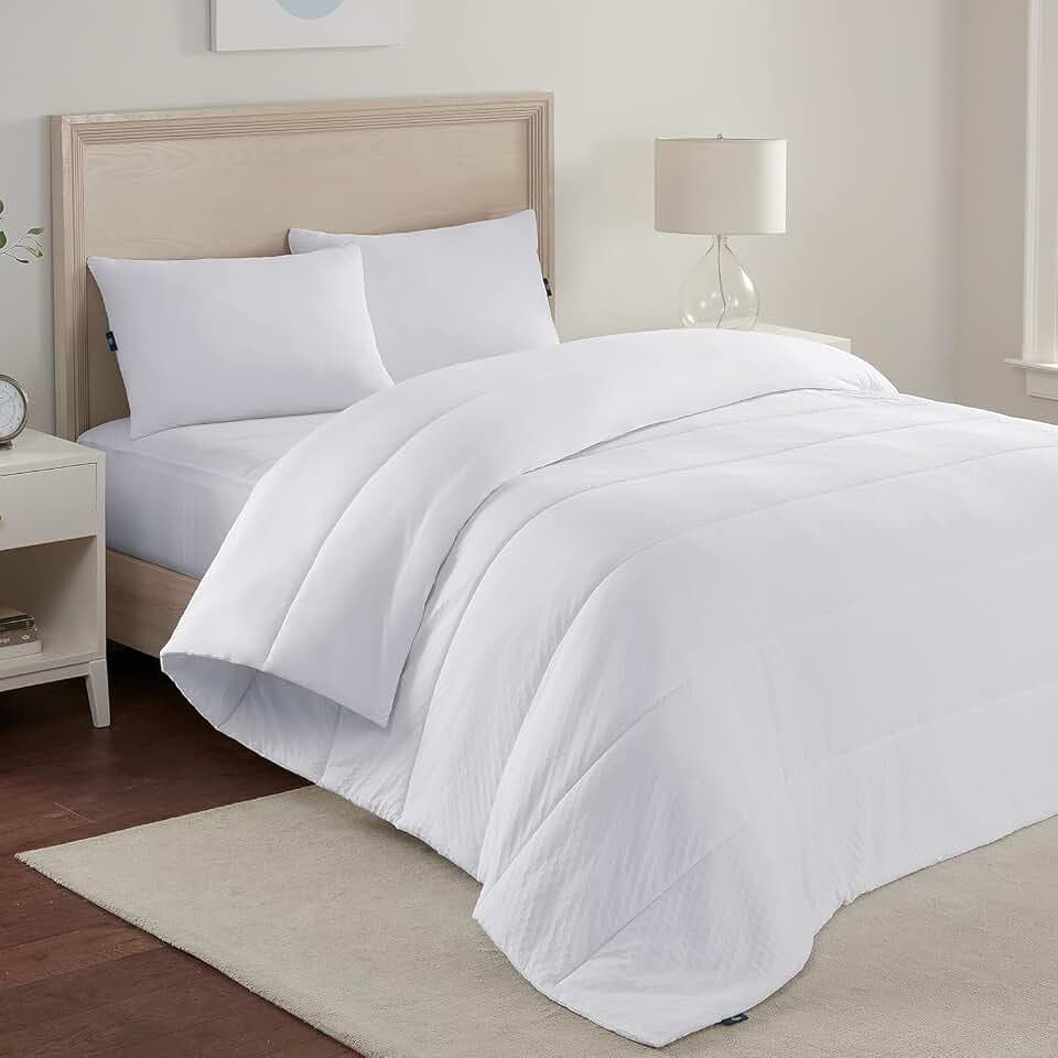 Serta Power Chill Soft Cooling Down Alternative Comforter, Lightweight Full/Queen Comforter, Duvet Insert with 4 Corner Tabs, All Season Bedding, White