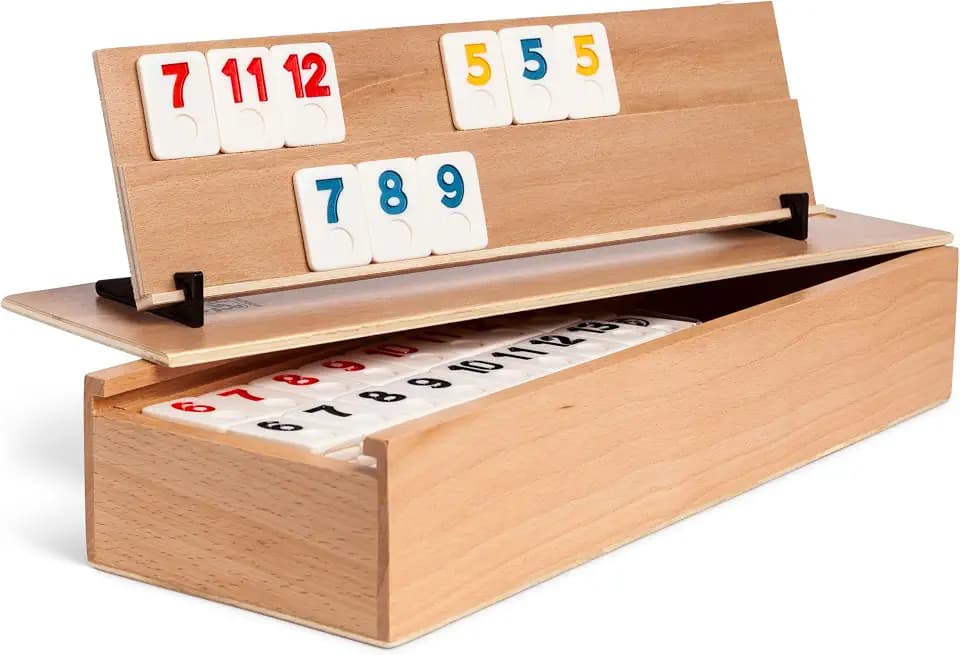 Rummy Holzspiel - Hochwertiges Brettspiel aus massivem Buchenholz mit robusten Spielsteinen, Braun, 4 Spieler