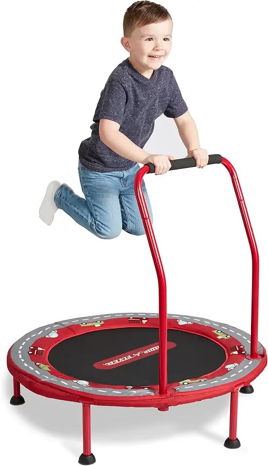 Radio Flyer 2-in-1-Kindertrampolin, rotes Minitrampolin für Kleinkinder im Alter von 3 bis 6 Jahren