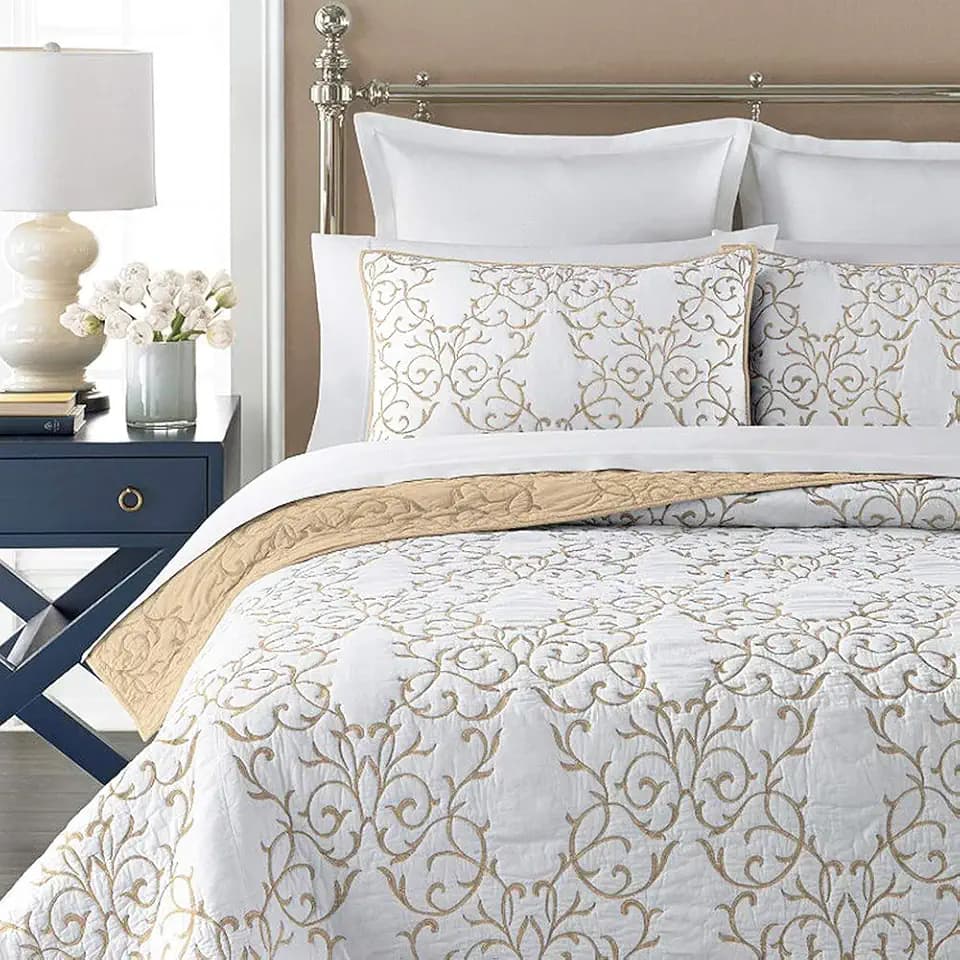 mixinni Steppdecke für Doppelbett, wendbar, 2-teilig, Beige, Stickmuster, Elegantes Steppdecken-Set mit besticktem dekorativem Kissenbezug, weiche Tagesdecke und Decke, 2-teiliges Set, Doppelbett