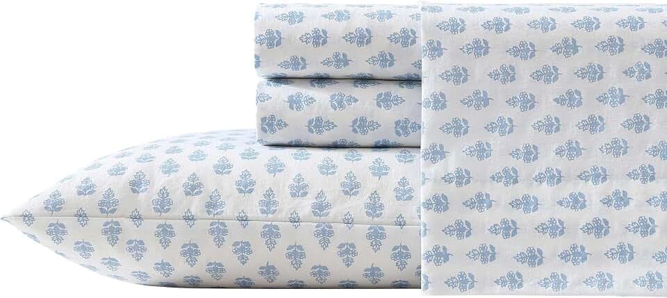 Laura Ashley - Full Size Sheet Set with Fitted Sheet & Pillowcases