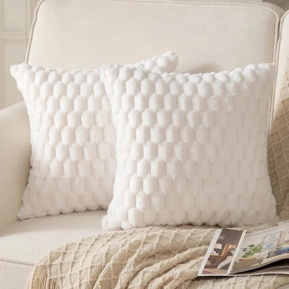 Mandioo 2er Set Cremeweiß superweichen dekorative Plüsch Kissenbezug Kissenbezüge 55 x 55 cm Wollsamt Dekokissenbezüge Kissenhülle Sofakissen Dekokissen flauschig für Couch Sofa Bett Wohnzimmer