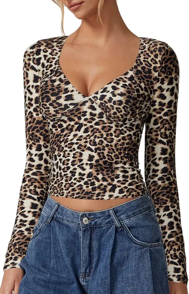 QINSEN Women's Long Sleeve V Neck T Shirts Double Lined Crop Top Seamed Cup Going Out Tops