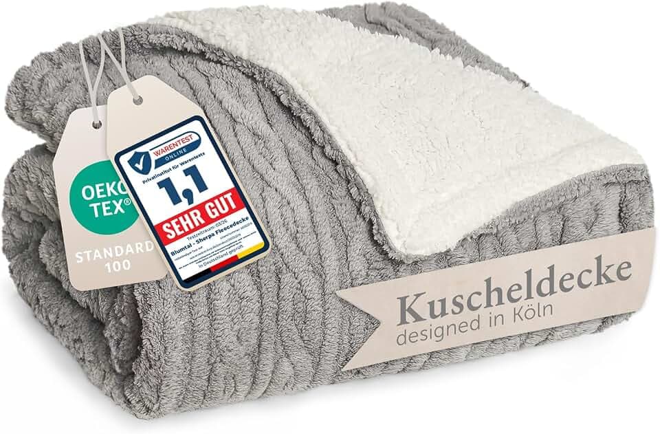 Blumtal Kuscheldecke 150x200 cm mit Zopfstrick-Optik - Oeko-TEX zertifizierte Mikrofaser Fleecedecke mit weicher Sherpa-Innenseite - Wohndecke 150x200 - Grau/Weiß