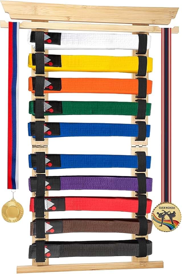 SUMNACON 10 Gürtel Bambus-Kampfsportgürtelhalter, Karate Taekwondo Gürtel Organizer Wand-Kampfsportgürtel-Displayständer Gürtelmedaillenhalter für Kampfsport Karate Taekwondo Lernende (keine Gürtel)