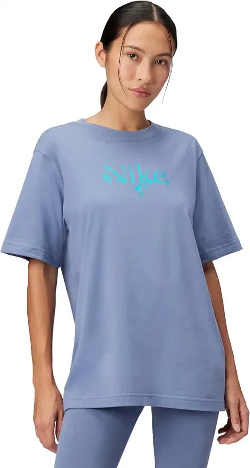 Nike Womens Sportswear Club Essentials T-Shirt (Nike Vine)