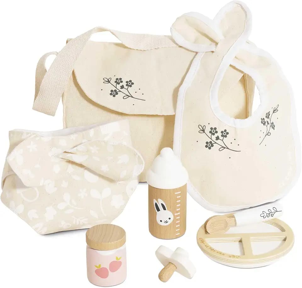 Le Toy Van Umstandstasche, Lernspiel für Puppen, Spielzeug für Mädchen ab 2 Jahren, Montessori, 8 Teile, aus natürlicher Baumwolle und FSC-Massivholz, inklusive Futter- und Wickelzubehör