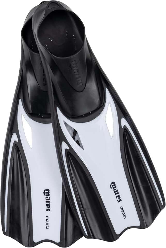 Mares Manta - Flossen für Schnorcheln mit geschlossenem Fußteil, optimierter Antrieb, seitliche Rippen, Komfort und Unterwasserleistung