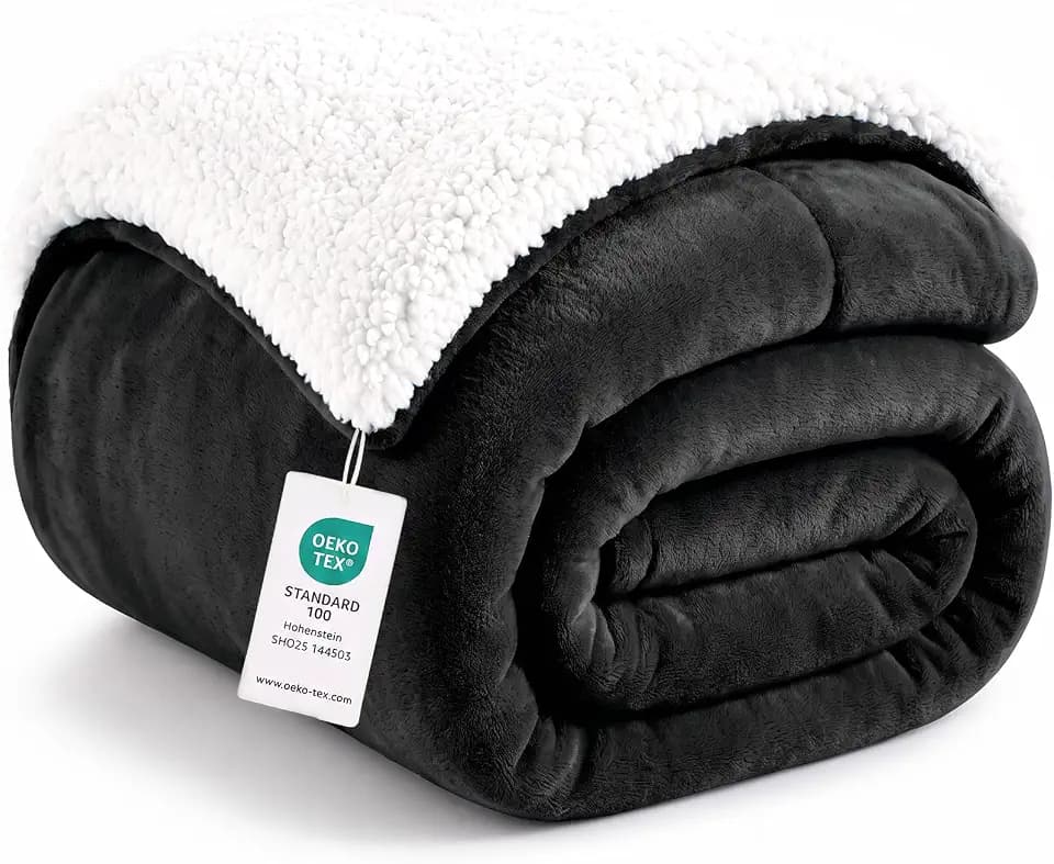 WAVVE Sherpa Kuscheldecke Flauschig 150x200 cm- Schwarze Decke