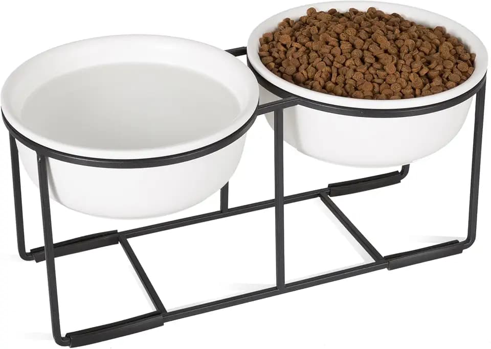 Hundenapf Set Erhöht Hundenäpfe Keramik - Fressnapf Hund 2er Set mit Rutschfestem Metallständer - Doppelnapf Hund für Futter und Wasser - Ideal für Kleine und Mittelgroße Hunde - 2 x 720 ml - Mattweiß