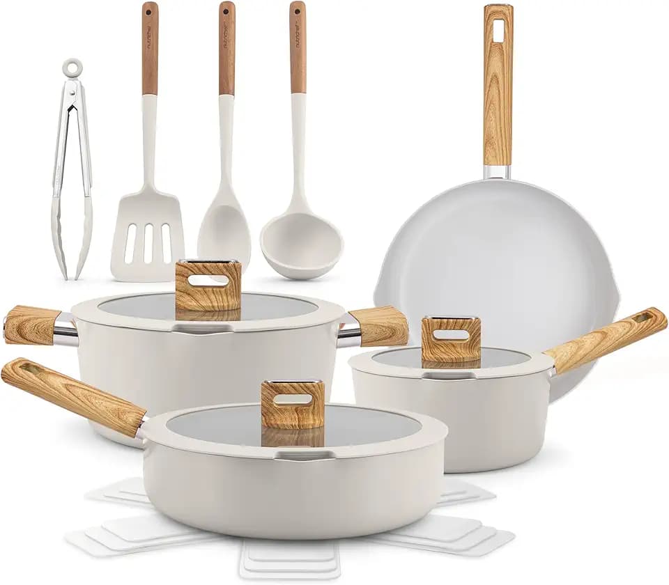 NutriChef Topfset Pfannenset Induktion, 14 Teilig, Beige – Keramik Antihaft Kochgeschirr mit Abnehmbaren Klappgriffen, Glasdeckeln, Platzsparender Aufbewahrung und Gleichmäßiger Wärmeverteilung