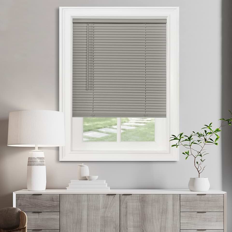 Achim Home Decor Mini-Rollo mit schnurloser Lichtfilterung, 88,9 cm Breite, 162,6 cm Länge, 2,5 cm Lamellengröße – Grau – schnurlose GII Morningstar horizontale Fensterrollos für den Innenbereich