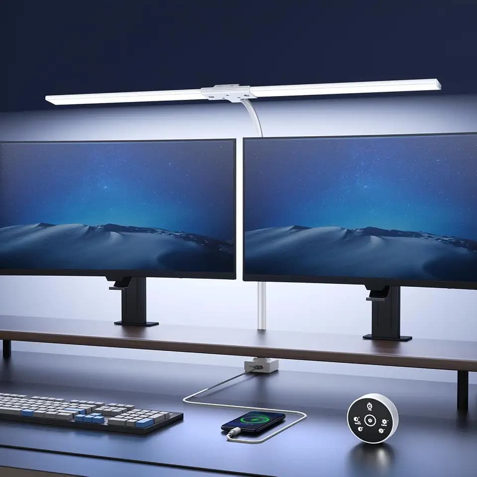 Schreibtischlampe LED Dimmbar - 1500LM 24W Klemmbar Büroschreibtischlampe mit Fernbedienung, 80CM Schwanenhals Schreibtisch Lampe Tageslichtlampe mit Ladefunktion, für Büro & Zuhause, Weiß