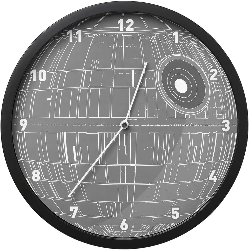 Death Star Leuchtende Wanduhr im Dunkeln - Offiziell lizenziert Star Wars Beleuchtungsdekoration - Inklusive Wandaufkleber, Dekoration für Kinderzimmer, batteriebetrieben, Schwarz