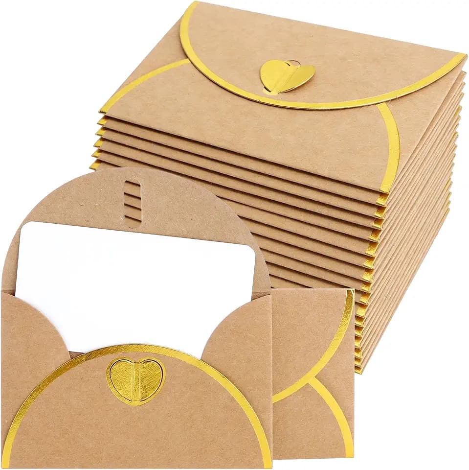 15 Mini Briefumschläge mit Karten Kraftpapier Umschläge mit Goldprägung & Herzverschluss - Kleine Vintage Briefumschläge Set für Geschenkkarten, DIY, Einladungskarten, Valentinstag & Hochzeit