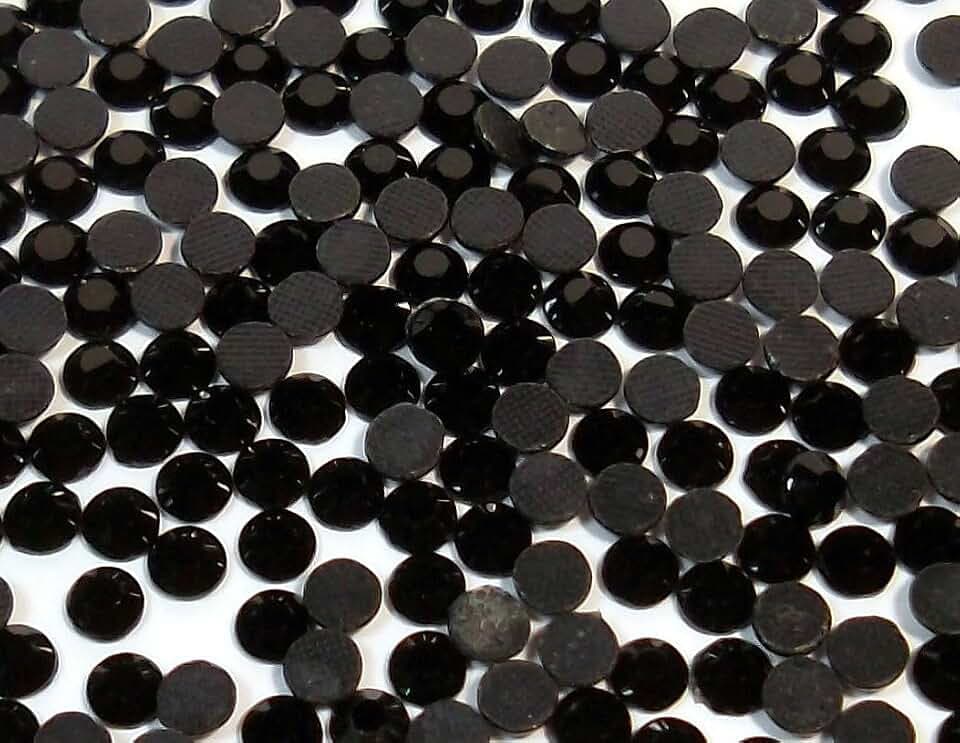 Perlin - Hotfix Strasssteine, 14400 Stück, Schwarz Jet, 2mm SS6, Glas, Halbrund Facettiert, zum Aufbügeln, Glitzersteine Rhinestone