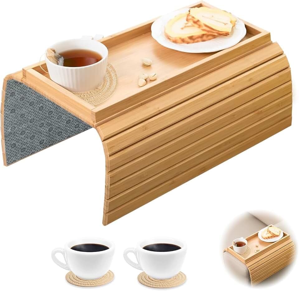 Sofatablett Armlehne, Bambus Couch Tablett Couch Armlehnentisch mit Tassenmatten, Faltbarer Rutschfestes Sofa Tablett Sofa Armlehnenablage Sofa Armlehne Ablage für Snacks (Naturholz)