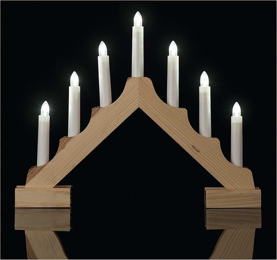 EMOS Holz LED-Kerzenständer in Naturfarbe, klassischer Kerzenhalter mit 7 LED-Leuchten, Batteriebetrieben 2x AA, Innenbereich IP20, 6/18h Timer-Funktion, 35x29 cm, Naturholz