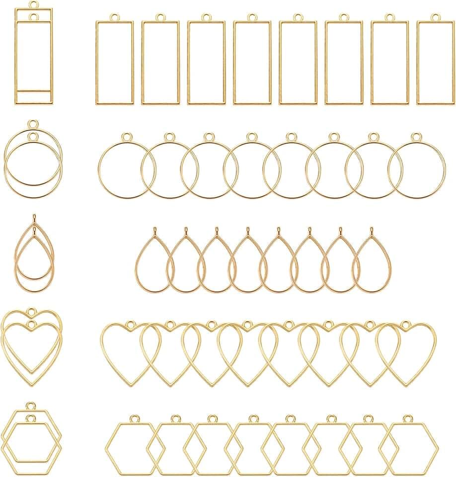 PATIKIL 50Stk Offene Lünetten Harz Lünetten Charm Anhänger Offene Rückseite Lünetten Legierung Hohl Rahmen Massenware für Harz Basteln Herstellen Gold Ton(5 Formen)