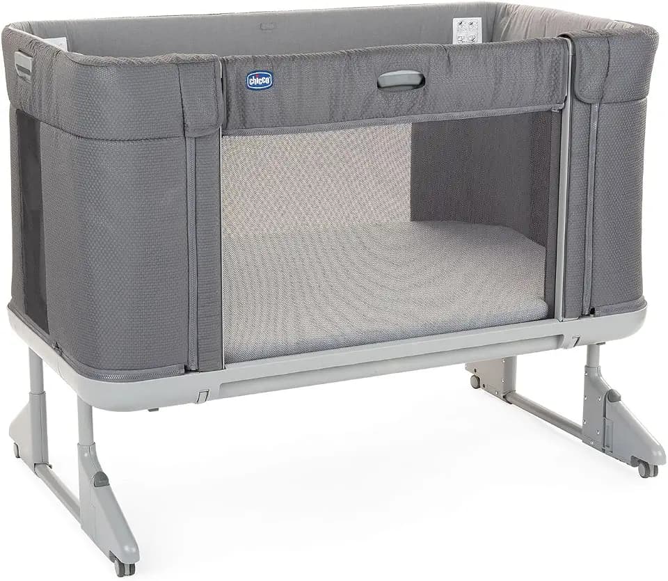 Chicco Next2Me Forever, 3-in-1-Babybett für Neugeborene, Bistellbett, das zu einem Montessori-Bett Wird, bis 4 Jahre (22 kg), verstellbare Höhe, Gute Luftzirkulation, 4 Räder, inklusive Matratze
