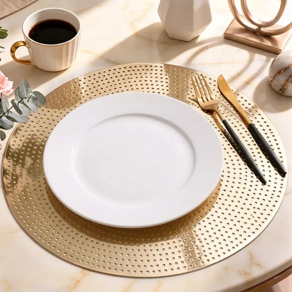 FAVE Round Gold Vinyl Placemats Set of 6, Hex Star Hollow Mats