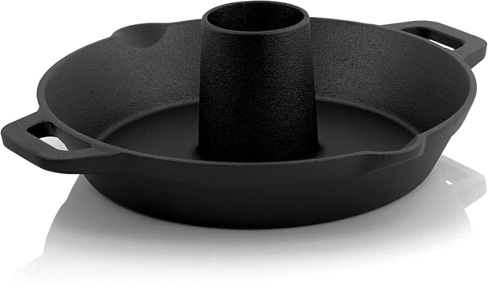 BBQ-Toro Gusseisen Hähnchenbräter Ø 28 cm | Bereits eingebrannt - preseasoned | Geflügelbräter für Grill und Backofen | Chicken Roaster mit Aroma-Kegel und Auffangschale