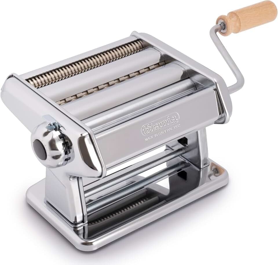Imperia Titania. Nudelmaschine. 100% Made in Italy. Frische Nudelmaschine aus Stahl. Manueller Querschneider mit Kurbel. Erstellen Sie ein Blatt für Lasagne, Tagliolini, Fettuccine (Modello 2024)