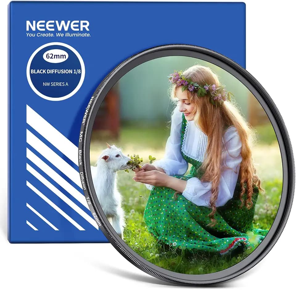 NEEWER 62mm Black Diffusion 1/8 Filter for Mist Cinematic Effect, Ultra Slim Optical Glass, Multiple Nano Coatings for Video Vlog Portrait