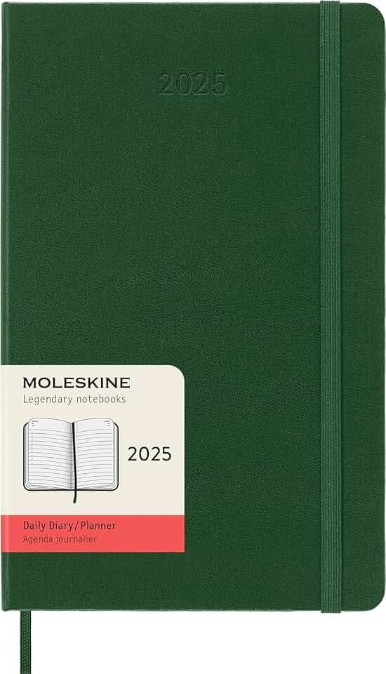 Moleskine Daily Planner, 12 Monate Tagesplaner 2025, Fester Einband und Elastischer Verschluss, Farbe MyrtenGrün, TaschenFormat 9x14 cm