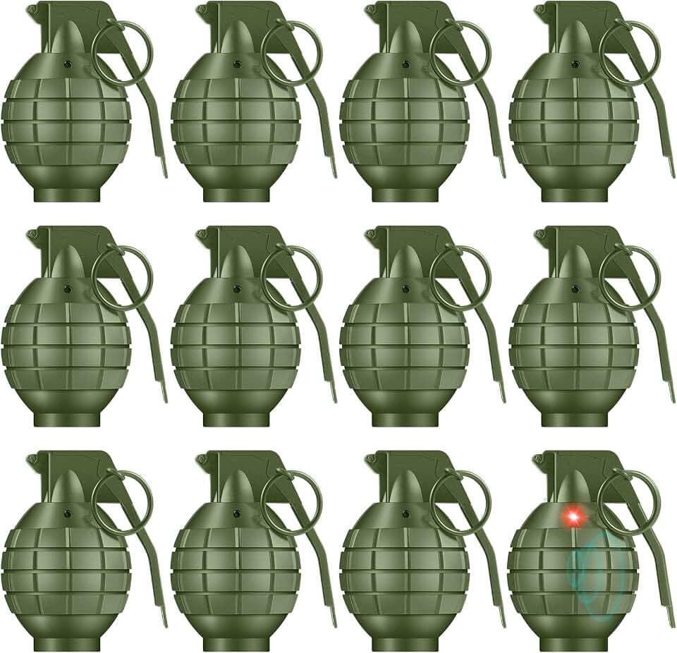 Sratte 4 Pcs Toy Grenade, Sound & Flashing Light, Green