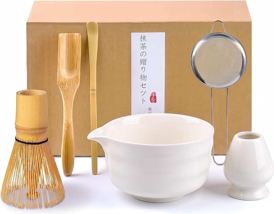 Matcha Set, 6 Stück Matcha Tee Set mit Matcha Besen, Edelstahlsieb, Matcha Schale, 2 Matcha Löffel, Besenhalter aus Keramik, Geschenk für Matcha-Liebhaber, Weiß