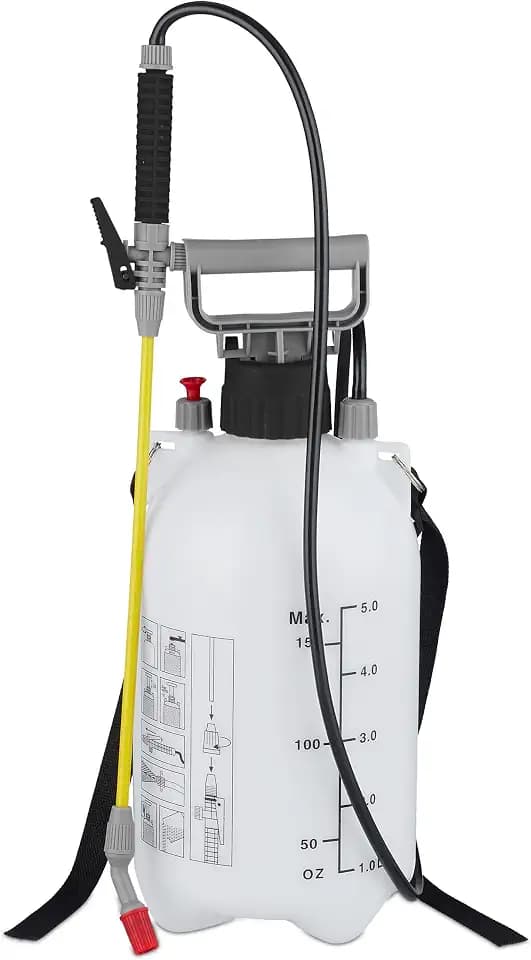 Relaxdays Drucksprüher, 5 l, Bewässerung & Pflanzenschutz, verstellbare Düse & Tragegurt, Pumpsprühgerät, weiß-schwarz