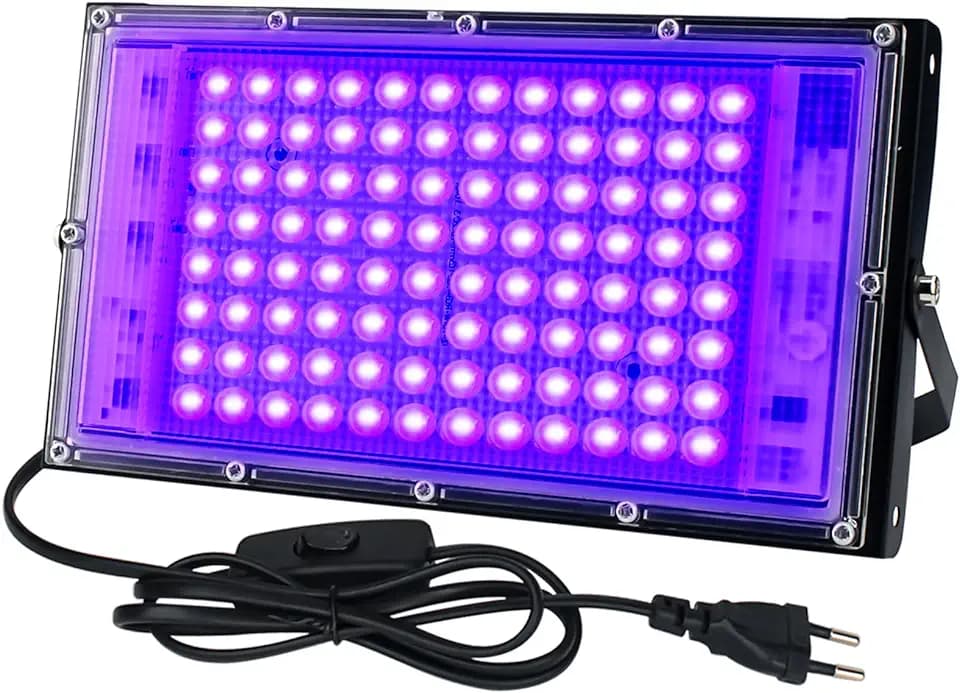 CREATESTAR UV Schwarzlicht Strahler 100W, LED Schwarzlichtlampe IP65 Wasserdicht UV Fluter mit Stecker, Flutlicht für Glow Party, Bar, Disco, Blacklight Party (1 Stück)