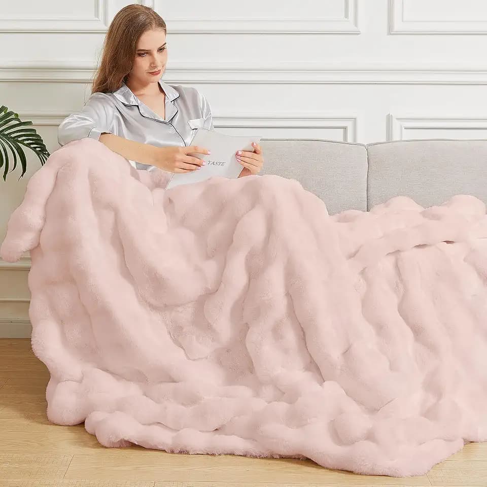 ORINOVA Kuscheldecke Flauschig Bubble Decke 150x200 cm Rosa Plüschdecke Kunstfell Felldecke Decke Sofadecke Wohndecke Bett Fleecedecke