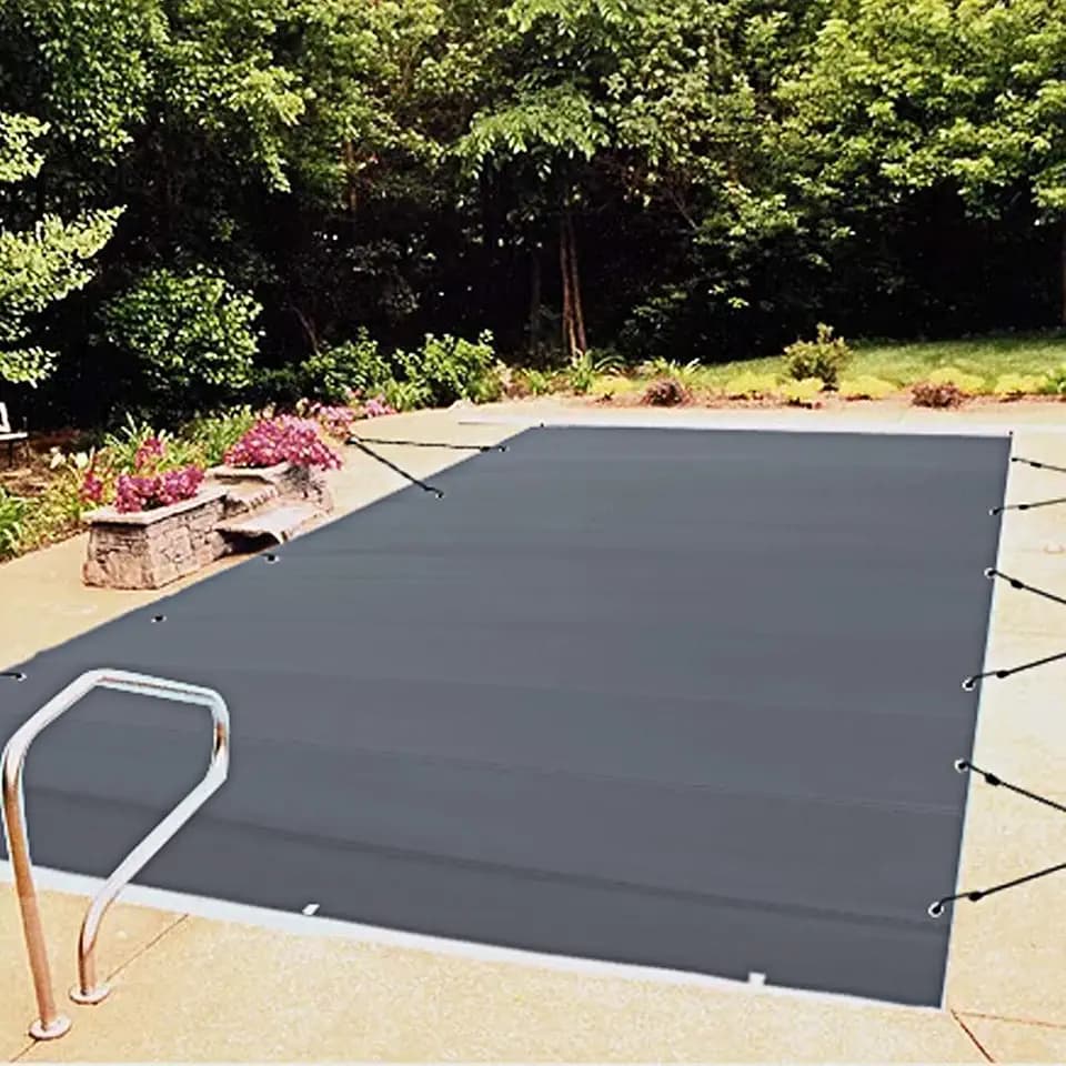 VEVOR Pool Abdeckplane, Passend für rechteckige, eingelassene Pools (3,66x7,62 m), Winterabdeckplane mit Ablauflöchern, Netz-Poolabdeckung für Schwimmbecken, PVC-Sicherheitsabdeckung